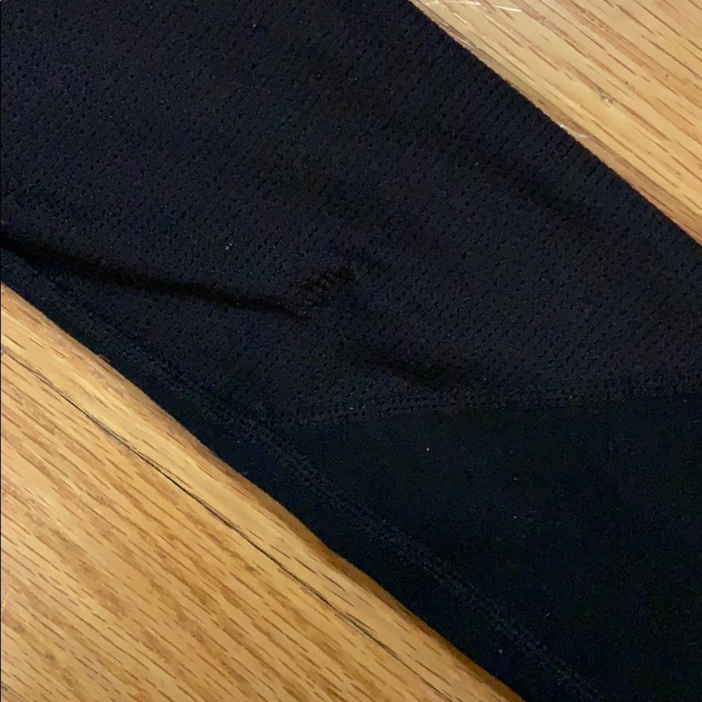 Athleta Black Relay Reflective Leggings w/pockets - Picture 16 of 16